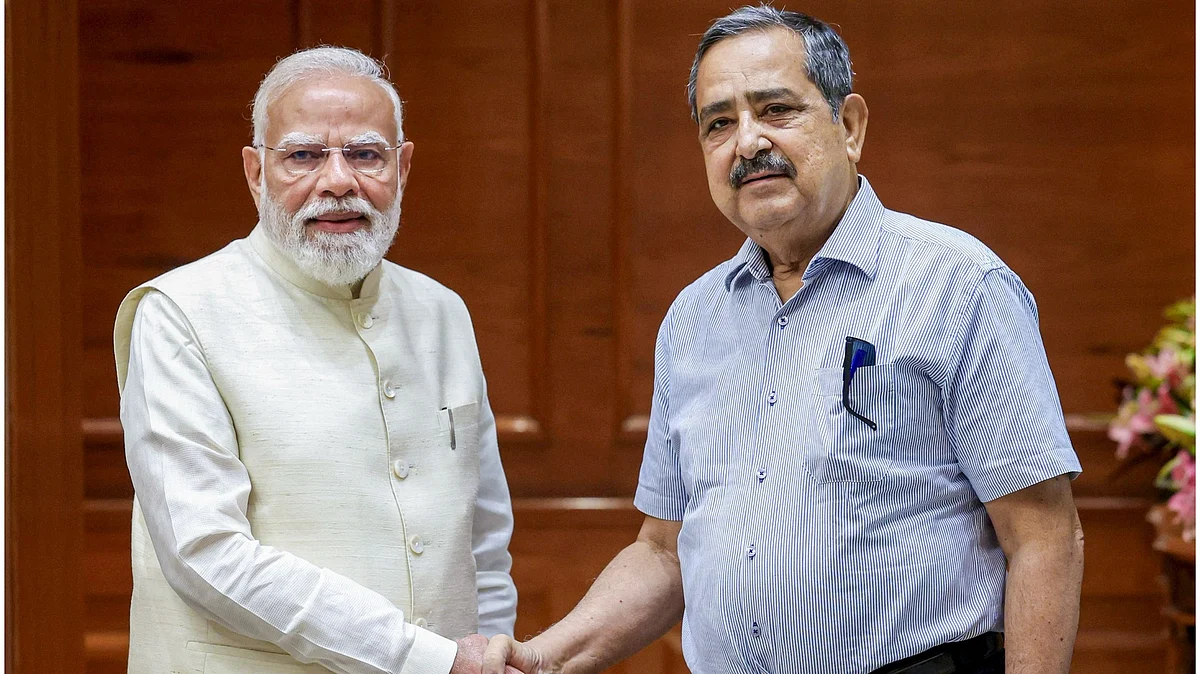 PM Narendra Modi with newly-appointed NITI Aayog VC Ashok Lahiri