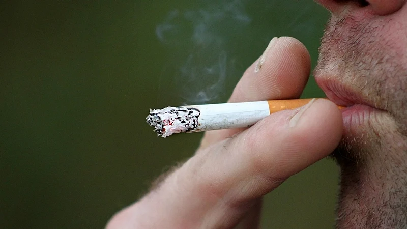 Smokers more vulnerable to COVID-19, say experts