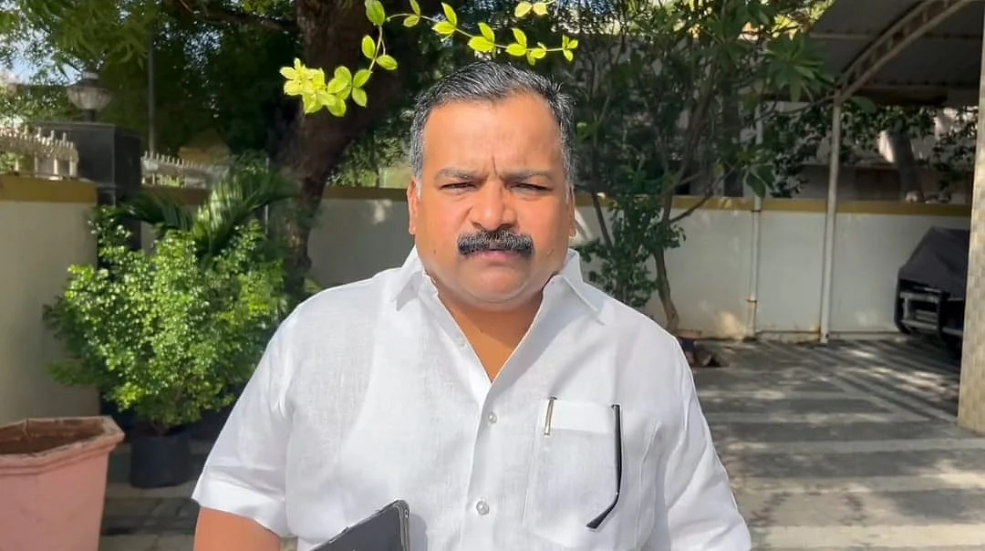 Why govt ‘not ready’ for discussion in Parl. on functioning of EC, asks Cong
