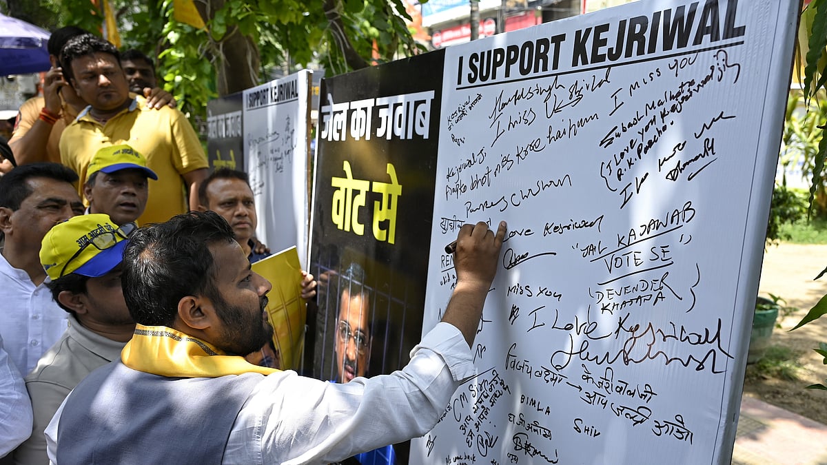 AAP launches signature campaign against Kejriwal's arrest