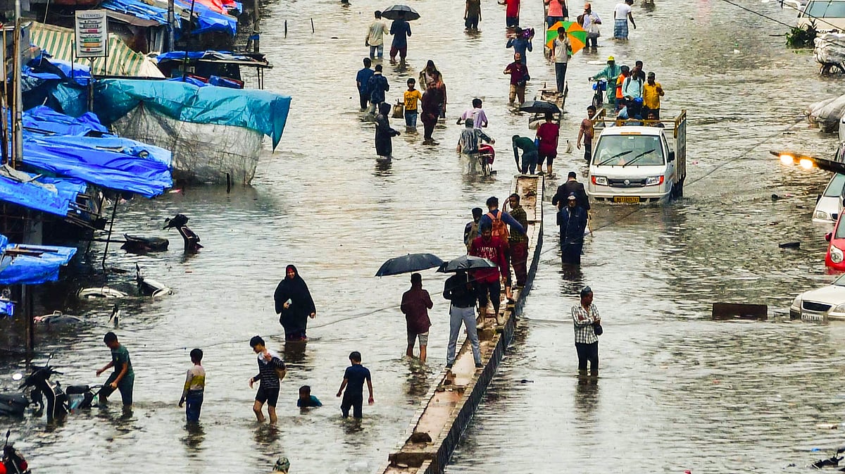 Maharashtra Weather Alert Warns of Thunderstorms and Rain