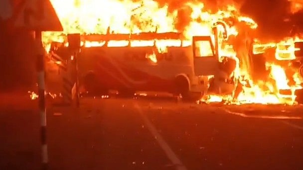 Markapuram Bus Accident Kills 8 After Tragic Fire