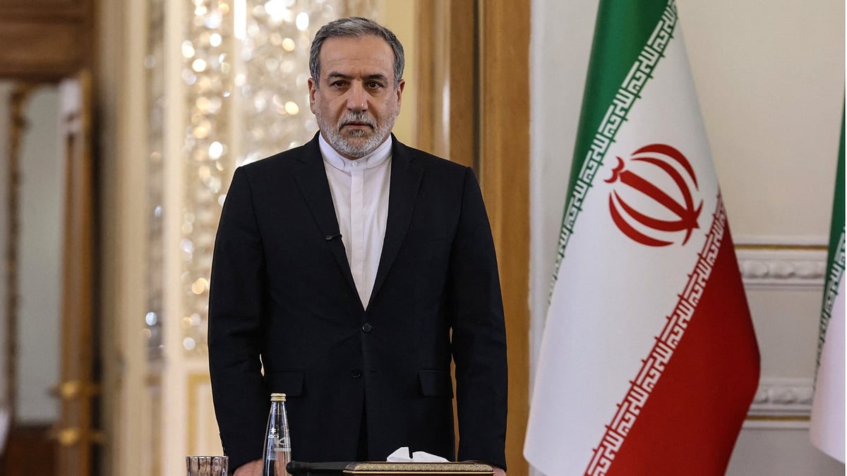 Iran's FM Visits Pakistan Amidst US Peace Talks | Quick Digest