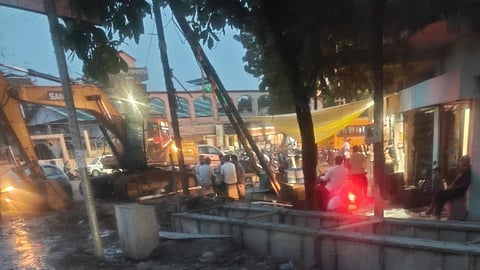 muslim library chowk bhandara encroachment free road development