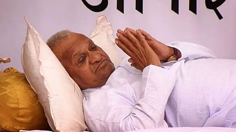 Anna Hazare Hospitalized