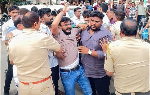 Youth Congress Manusmriti Protest