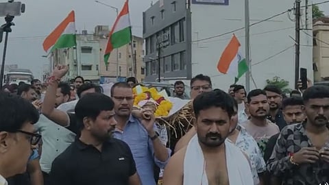 Kolar Traders Protest Against Sealing Action