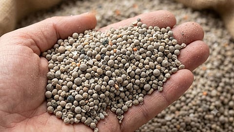 gadchiroli fertilizer linking overpricing farmers complaint