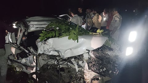 Narmadapuram Car Bus Accident