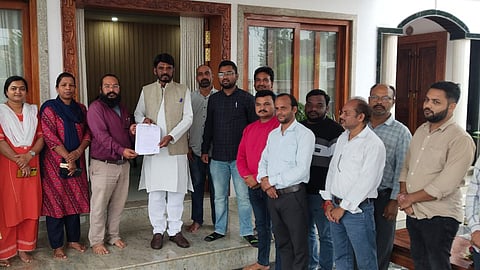 Dindori Patwari Union Representatives Neet BJP MLA Omprakash Dhurve