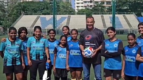 Cafu spent time with young footballers from Mumbai and shared a message about fulfilling dreams through sports.