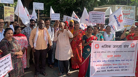 thane mental hospital 68 cleaning workers pending salary