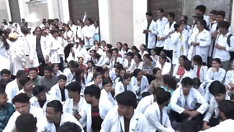 Bhopal MBBS Interns Protest