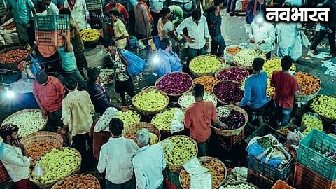 Flower prices likely to rise during Ganeshotsav; demand increases at Dadar market