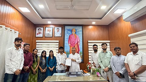 ABVP delegation submitting a memorandum to Minister