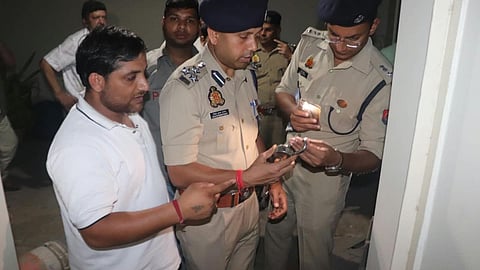 Kosi Kalan Jeweller House Theft case Gold and  15 Lakh Cash Stolen, 10 Police Teams Formed