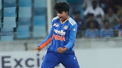 Sri Charani becomes the first Indian bowler to make history, crossing the 800-point mark in ICC T20 rankings.