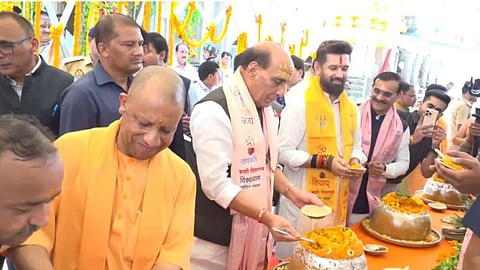 PM Modi Birthday CM Yogi Honors Swachhata Praharis in Varanasi