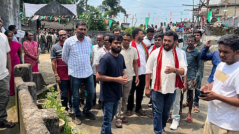 gadchiroli tadgaon zp school basic facilities demand abhijit-dipke