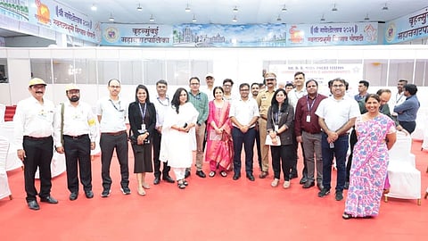 girgaon chowpatty ganesh visarjan bmc management praised by irs officers