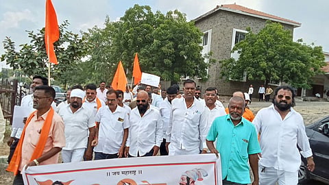 sinnar drought protest ubatha shivsena demands drought declaration compensation