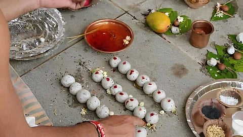 Panchbali bhog shraddh gau kauwa kutta cheenti meaning.