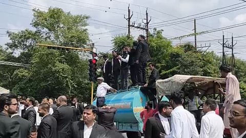 Lawyers stage road blockade at Court Chauraha in Bhopal