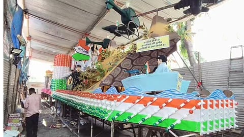 Traditional Ganesh procession tableaux in Indore showcasing the city’s 100-year-old cultural heritage