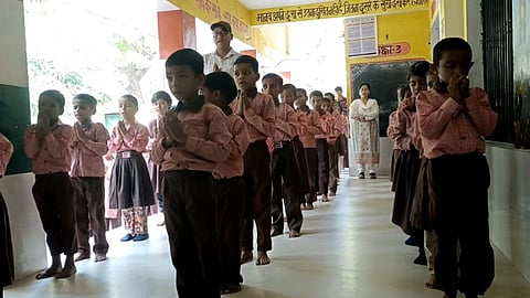 Fatehpur Government School Gains Parents Trust as 25 Students Shift from Private Schools