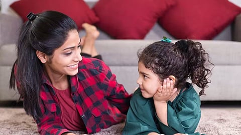International daughters day beti ko atmanirbhar banaye 7 batein.