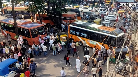 rajwada-pm-e-bus-accident-indore-cctv-footage-pjn28