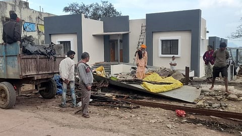 saptashringi gad 375 illegal encroachments removed