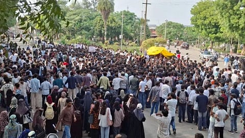 AMU Students Demand Students Union Elections, Protest Continues on Campus
