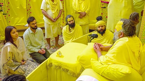 Premanand maharaj kaun hain virat anushka kyon jaate hain.