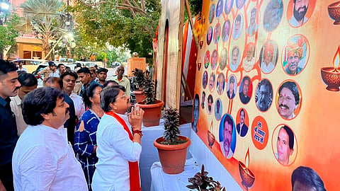 Indore BJP leaders pay tribute to former and deceased party leaders during Pitru Paksha event.