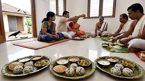 Pitru Paksha Mein Bache Bhojan Ka Kya Kare