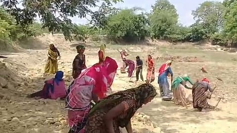 Hastinapur Rural Employment Scheme Under Scrutiny Over Alleged Fake Attendance and Government Fund Misuse