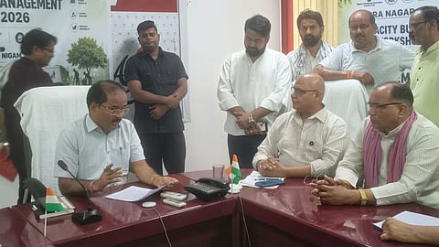 Agra Civic Issues: Samajwadi Party Raises 15 Demands Before Municipal Commissioner 