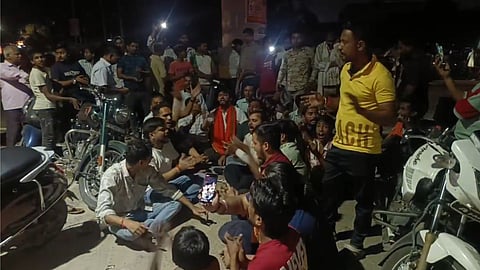 Kanpur Restricted Meat Case Shiv Shakti Akhada Protests Outside Juhi Police Station, Two Arrested