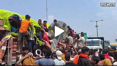 Liquor carrying truck accident in araria