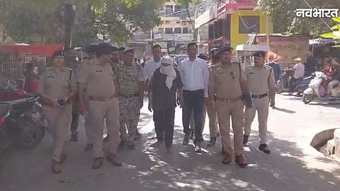 Gwalior police arresting accused Ajaz Khan in the stamp vendor firing case