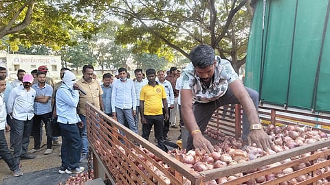 lasalgaon onion prices fall increased arrivals
