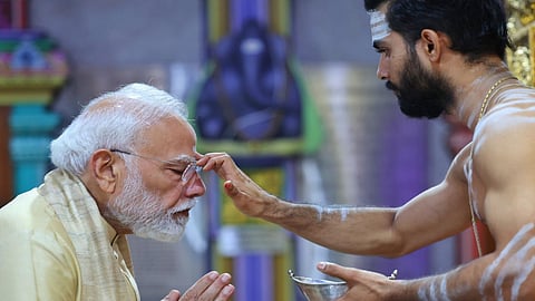 pm narendra modi 25 years