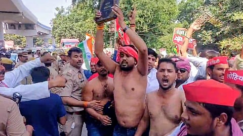 Agra SP Protest: Samajwadi Party Workers March Against CEC Gyanesh Kumar, Demand His Resignation
