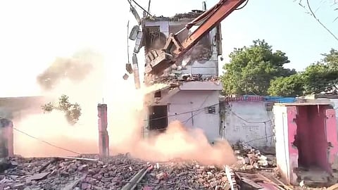 Indore Municipal Corporation and district administration team resume removal drive on RE-2 road
