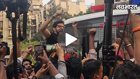 aaditya thackeray climbs police van mumbai protest viral video