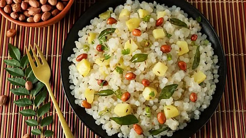 Sabudana khichdi benefits for women health and hormones.