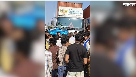 Truck E Rickshaw Accident on Highway