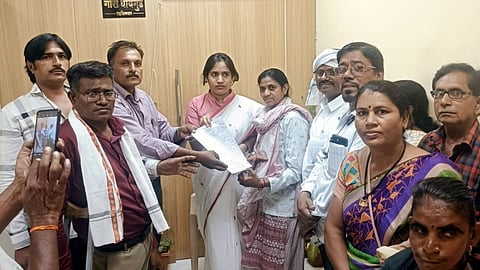 akola divyang pension pending payment
