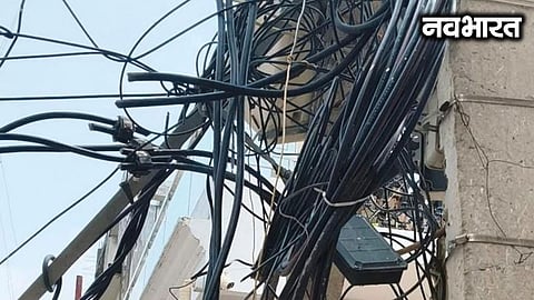 A dangerous web of dangling cables in Pimpri-Chinchwad: an invitation to accidents